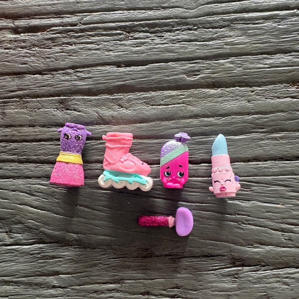 ❤️ Like 5 or 10 item deal!❤️ Shopkins Kids Toy Mini Figure Set
